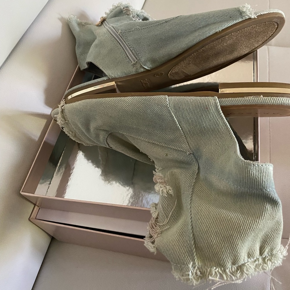 Blue jean sandal for women